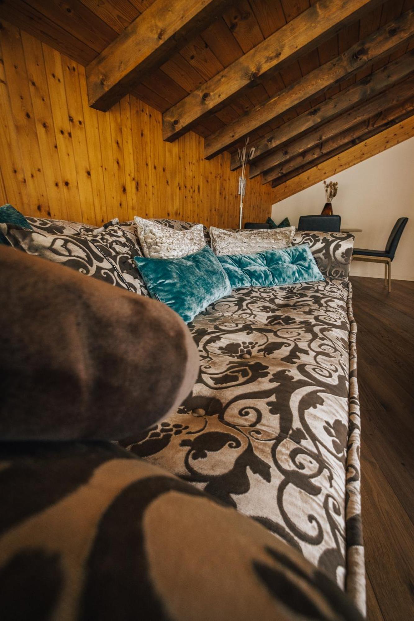 Hotel Christania Fiesch Habitación foto